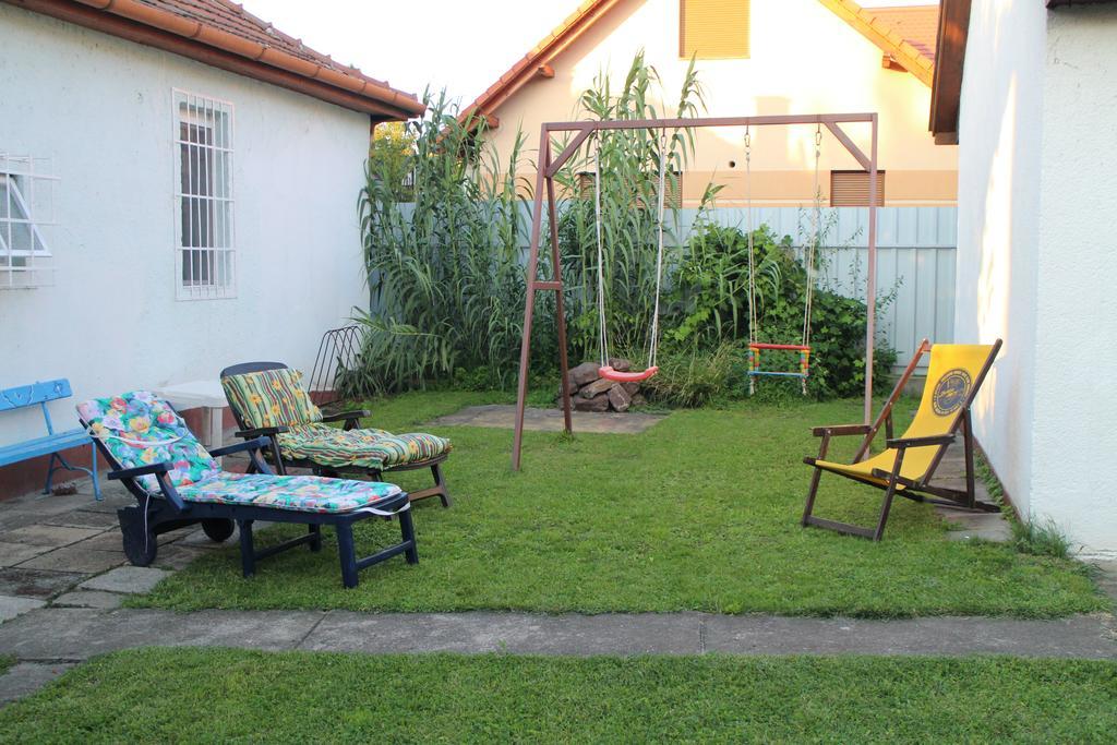 Evelin Nyaralohaz Villa Сиофок Екстериор снимка