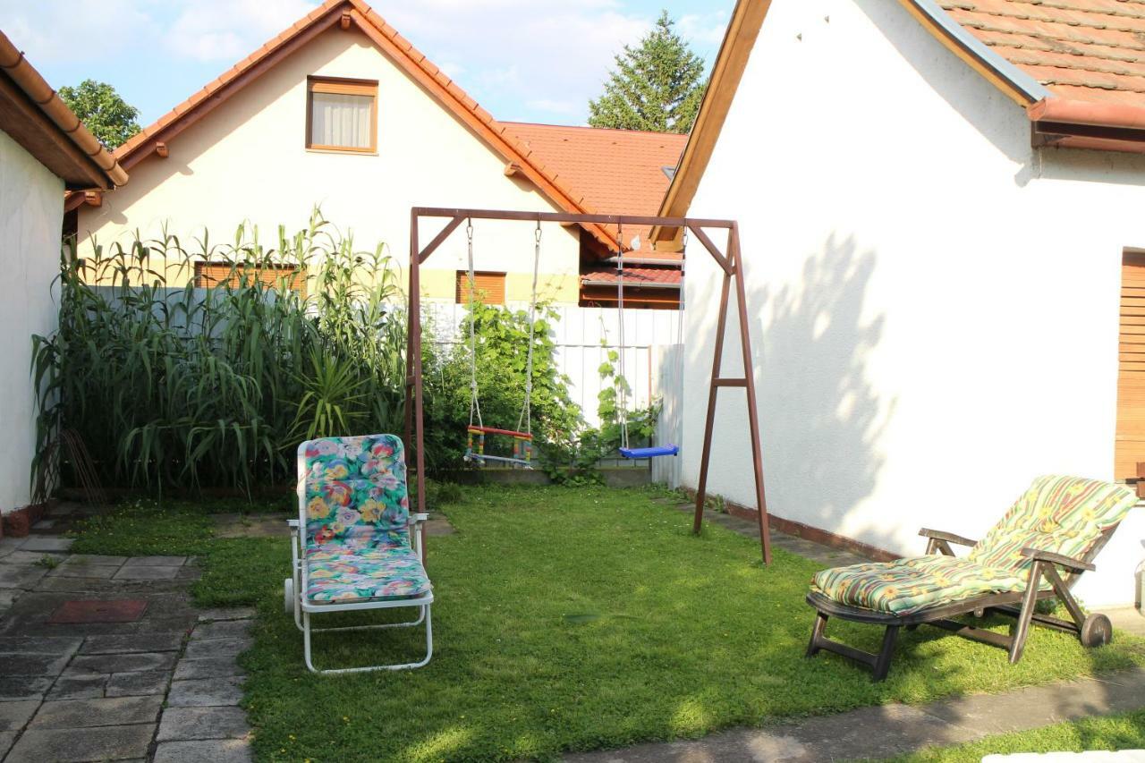 Evelin Nyaralohaz Villa Сиофок Екстериор снимка
